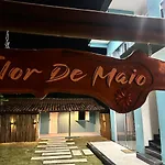 Suites Flor De Maio